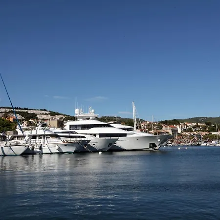 Design Apartment - Pool, Large Terrace And Panoramic Views Of Mediterranean Bandol Exterior photo